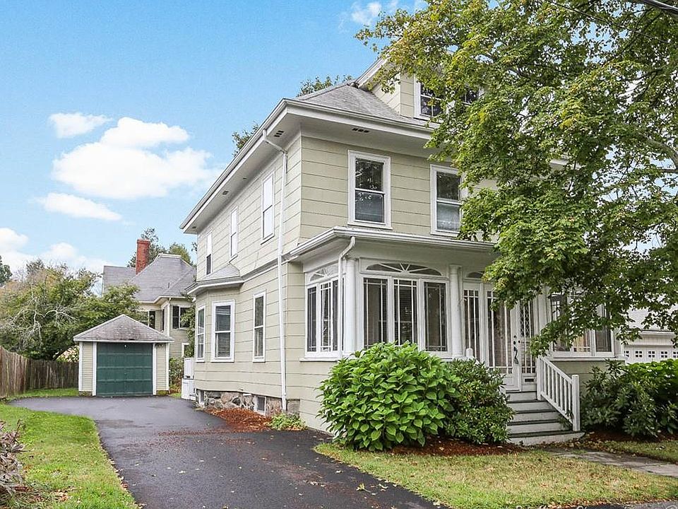 1st image of 11 Richardson Ave