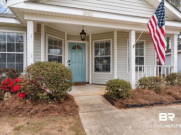 2nd image of 1980 Laurel Oak Ct