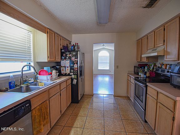 5th image of 12614 Ashglen Dr S