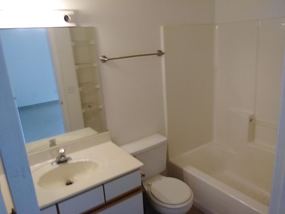 3rd image of 1545 17th Ct SW