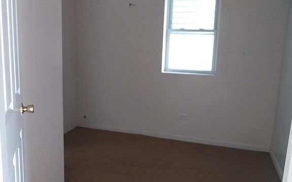 3rd image of 5130 S Hermitage Ave