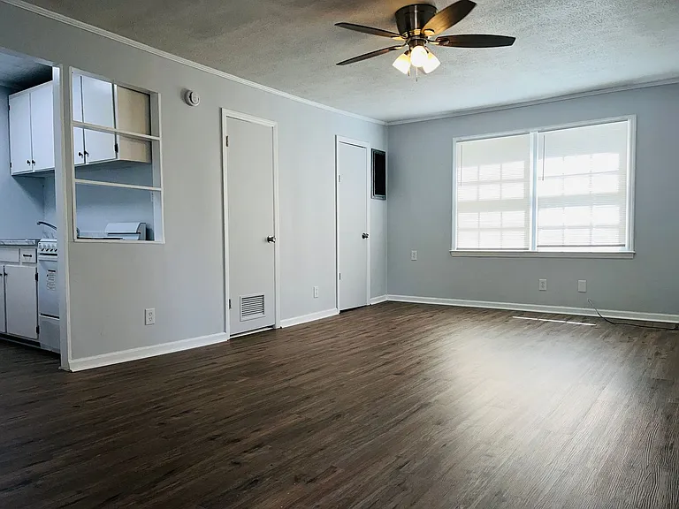 601 W Haralson St — Photo 3