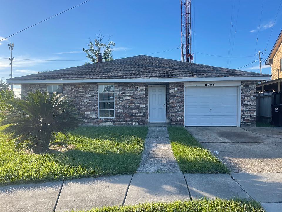 2nd image of 3908 Lyndell Dr
