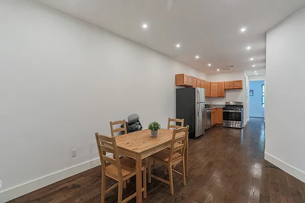Rented by ERNY LLC | media 2