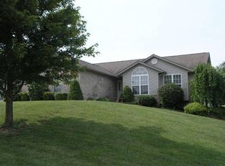 812 E Wood St, Columbia, IL 62236