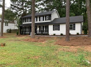 375 Ivy Mill Ct, Roswell, GA 30076