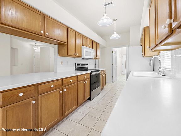 5th image of 5592 Legend Hills Ln