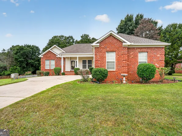 420 Southland Trl, Byron, GA 31008