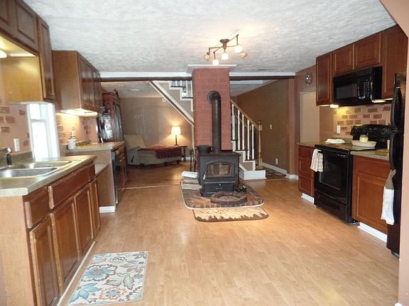 5th image of 12847 Grand River Dr SE