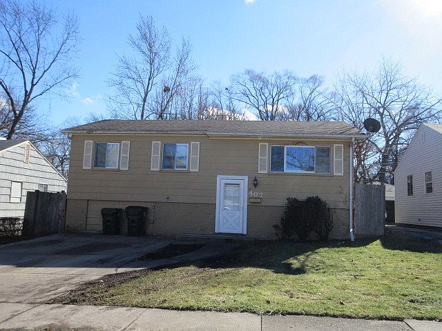 1st image of 407 N Lakeshore Dr