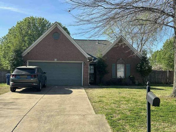 3367 Court Dr, Horn Lake, MS 38637