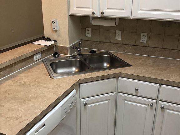 3rd image of 4309 NW 48th St APT 102
