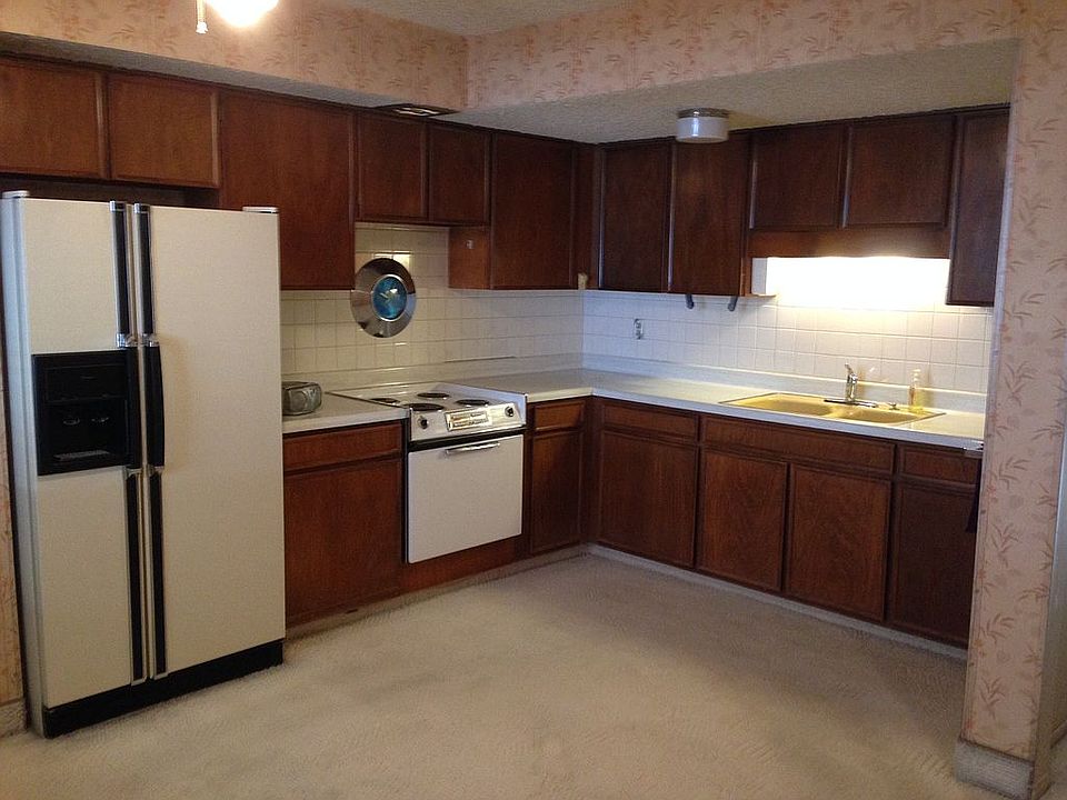 1st image of 825 E Three Fountains Cir Unit 14