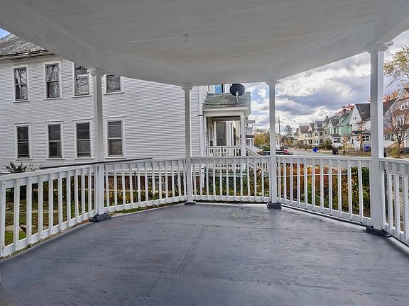 3rd image of 65 Montrose St