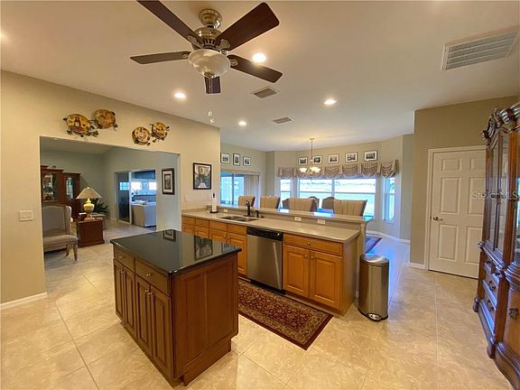5th image of 4145 Limerick Dr