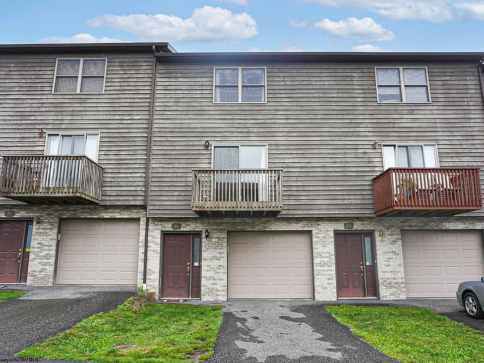 1st image of 11 Silver Creek Dr