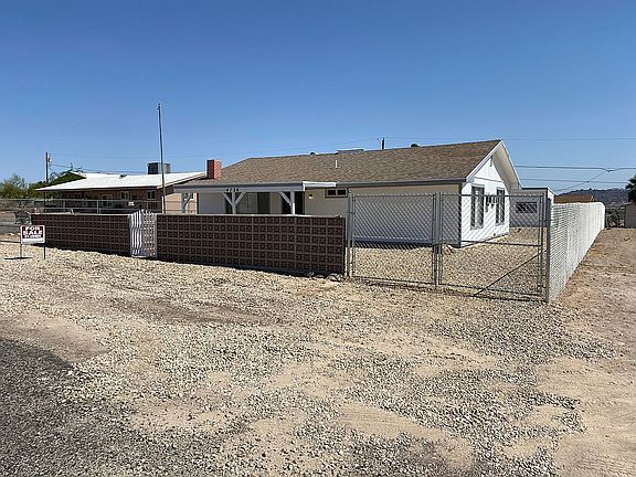 2nd image of 4726 E Bayside Dr