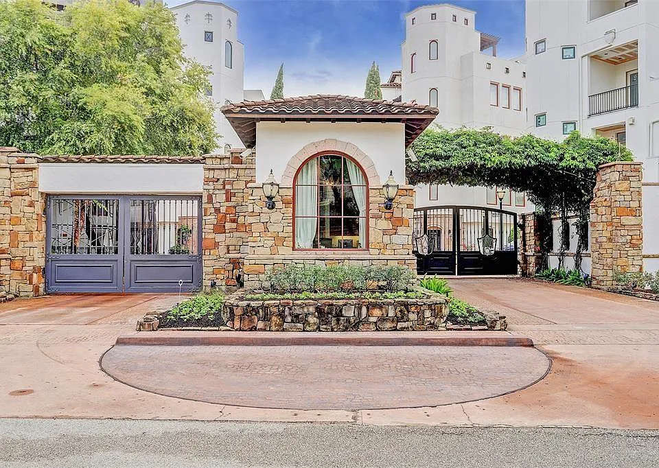5323 Paseo Caceres Dr