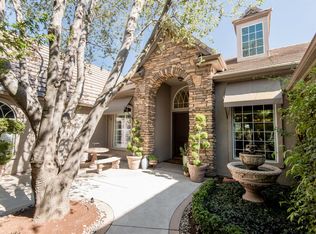 1241 E Glenlake Ln, Fresno, CA