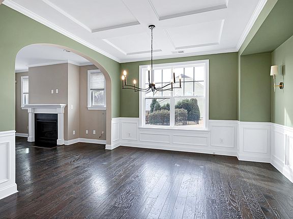 4th image of 1713 Yateley Ln