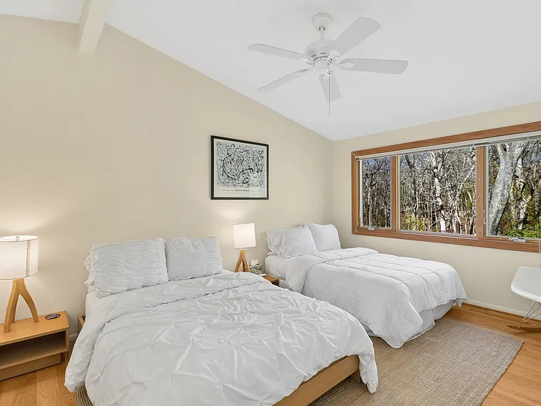 27 Montauk Ave — Photo 24