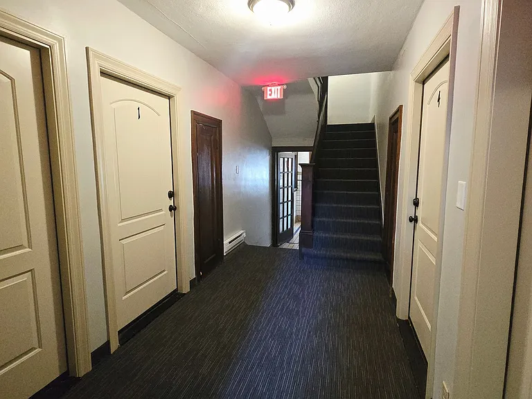 1416 E State St Apartments — Photo 2