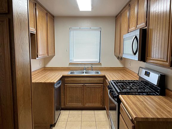 2nd image of 18122 Sundowner Way Unit 1105