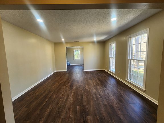 5th image of 13 Wimbledon Ct