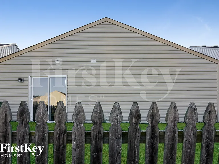 1880 Long Lake Dr — Photo 16