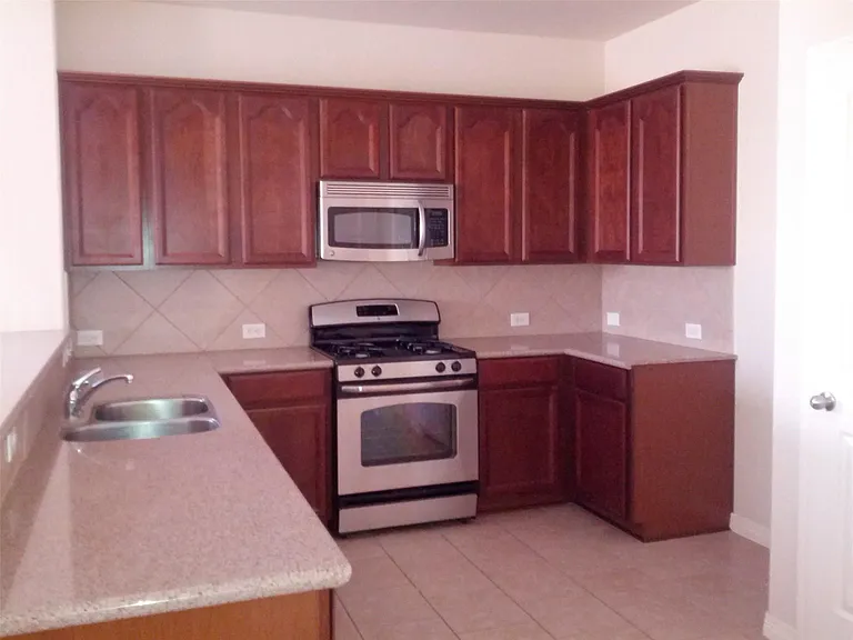 12807 Southern Valley Dr — Photo 3