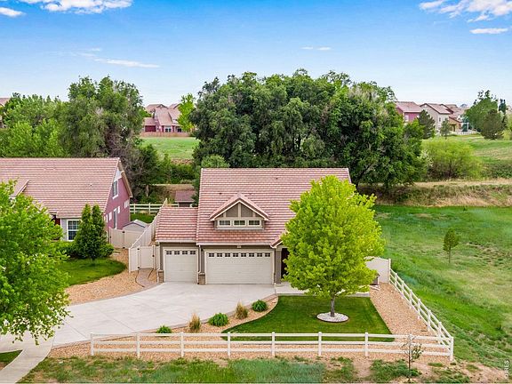 3rd image of 4824 Wildwood Way