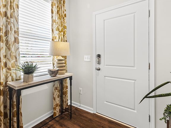 3rd image of 3012 Hillgate Trl