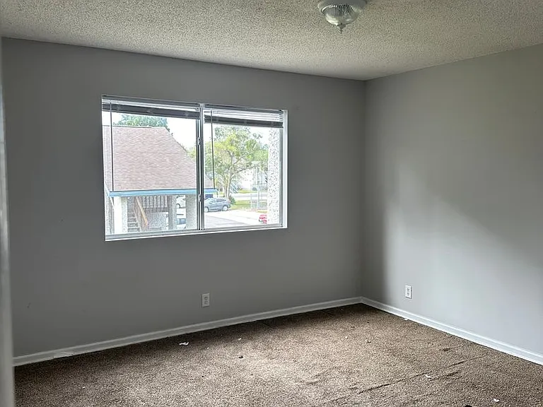 910 Brett Dr #82 — Photo 3