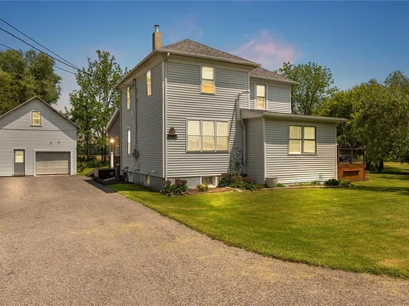 13385 Seneca St, Savannah, NY 13146