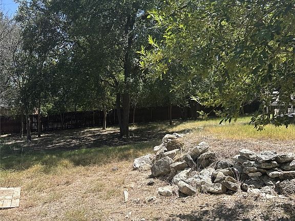 5th image of 6211 Lakeside Dr