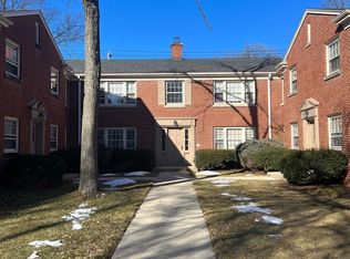 512-524 E Henry Clay St #512-4, Milwaukee, WI 53217