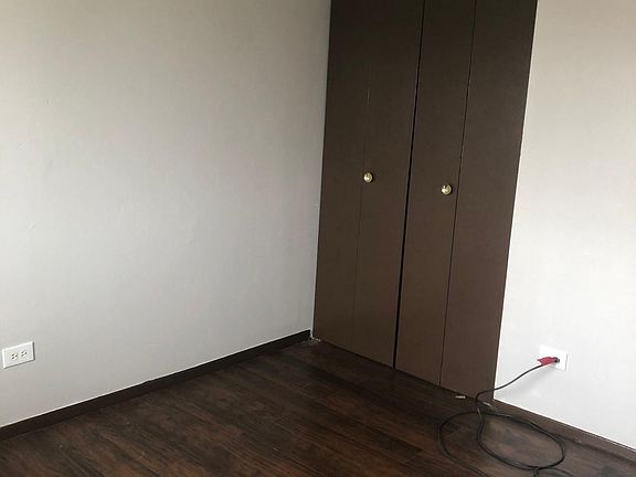 4th image of 1-14027 Kilpatrick Ave #1