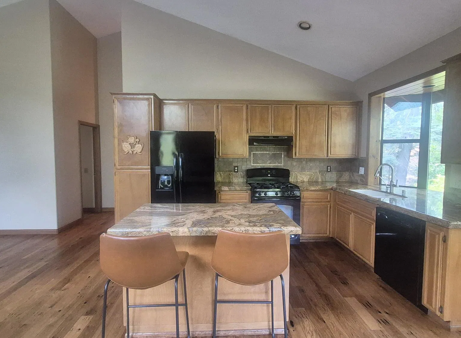 Lodge Ln, Twin Peaks — Photo 2