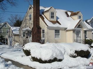 129 Oak Grove Ave, Hasbrouck Heights, NJ 07604