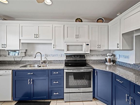 4th image of 1513 Palm Woode DR #70