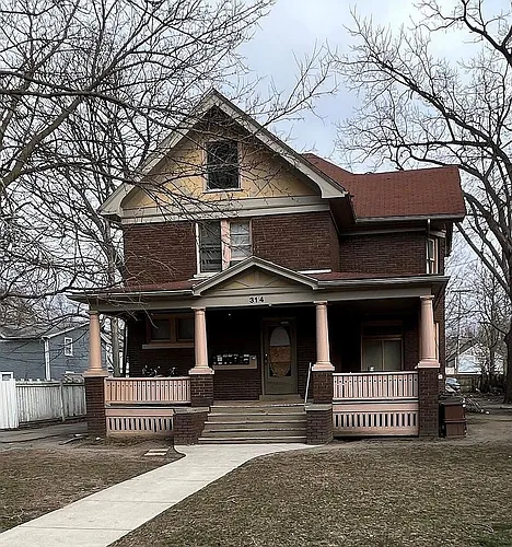 314 Pearl St Photo 1