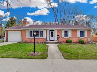 537 Fairway Dr, Sheboygan, WI 53081