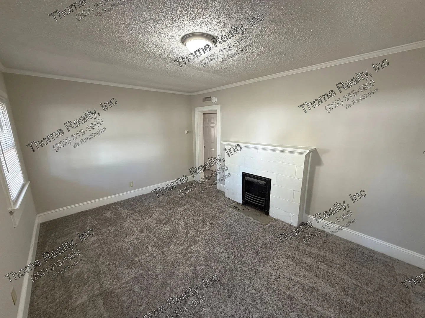 2 bed, 1.0 bath, 896 sqft, $895 — Photo 2