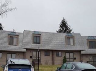 8 Dogwood Ct, Cromwell, CT 06416