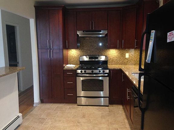2nd image of 1480 E 71st St Floor 1