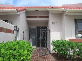 3537 SE Sandpiper Cir, Port Saint Lucie, FL 34952