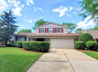 312 E Carpenter Dr, Palatine, IL 60067