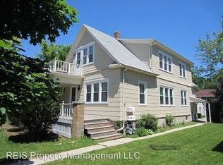 2762 N Wauwatosa Ave, Wauwatosa, WI 53222
