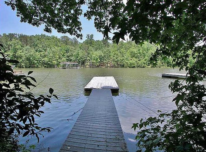 2nd image of 6221 Shoreland Cir