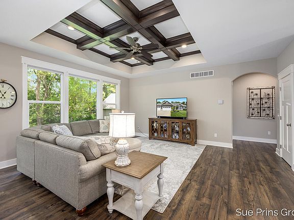 5th image of 8429 Pinecroft Ct